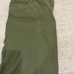 Joseph A Bank 5 pocket traveler Olive Green Pants